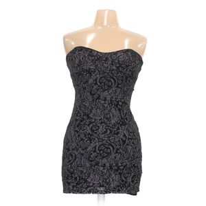 🔥3 for$15🔥 STRAPLESS COCKTAIL DRESS FOREVER 21